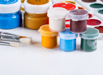 艺术家油漆刷与丙烯酸漆 创作中的完美组合